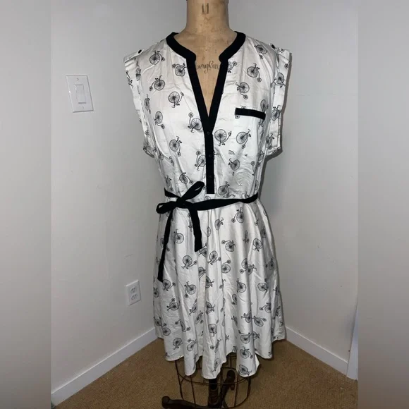 Dorothy Perkins Light Blue Dress with Black Bicycle Print and Trim - Picture 1 of 4